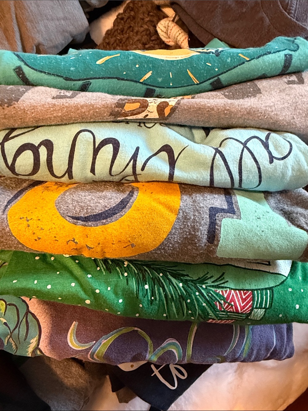 Southernology tshirt lot of 6 long and short sleeve-Women's